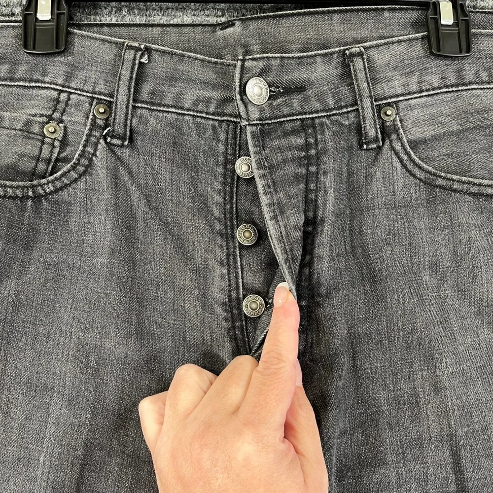 Levis 562 Loose Taper Jeans Mens 34x29 Grey Washed Denim Button Fly Casual